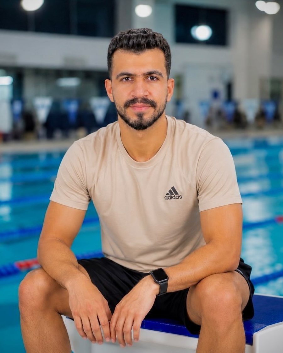 Coach in the pool